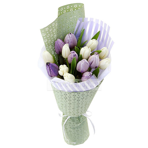 Фото товара 15 бело-фиолетовых тюльпанов в Кривом Роге