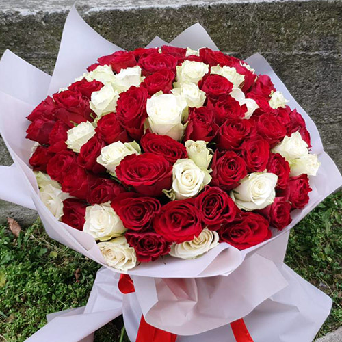 квіти та подарунки на 8 Березня в категорії 101 Троянда | «Криврог Роза»